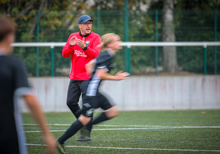 Comme son prédécesseur, Matthieu Ballon, Julien Meilhac cumule les fonctions de directeur du centre de formation et d'entraîneur de la catégorie U17. ©Damien Deslandes