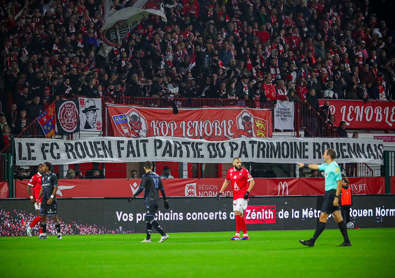 Les Rouennais ne bénéficieront pas du soutien de leurs supporters pour leurs deux premières sorties à Diochon ; l'enceinte étant frappée d'un huis clos. ©Damien Deslandes