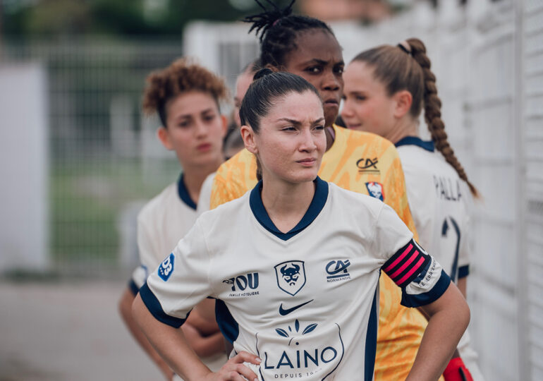 Après trois défaites en autant de journées, le Stade Malherbe d'Eva Lauret serait bien inspiré de s'imposer, ce dimanche, sur la pelouse du VGA Saint-Maur. ©Antonin Cathrine / SM Caen