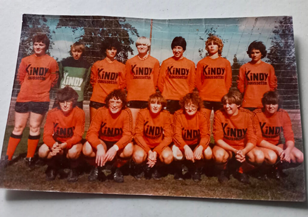 Le FCF Condéen à sa création en 1978 ; une équipe dans laquelle on retrouve Catherine Groussard (en haut à gauche).