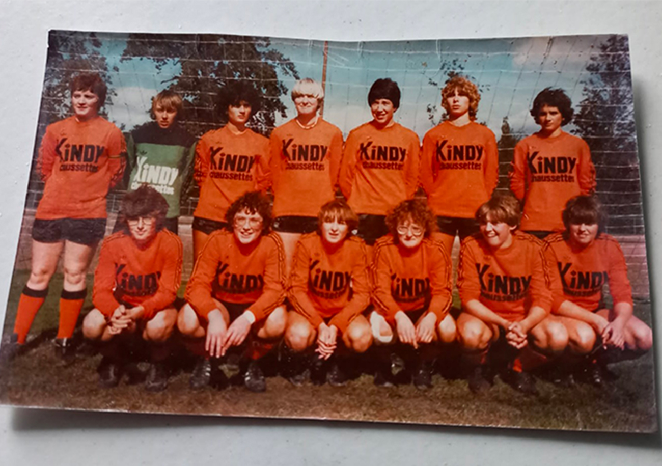 Le FCF Condéen à sa création en 1978 ; une équipe dans laquelle on retrouve Catherine Groussard (en haut à gauche).