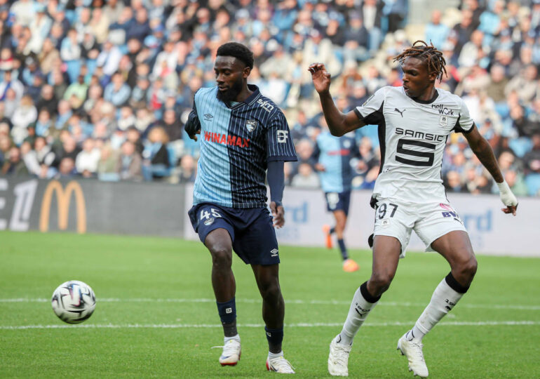 Issa Soumaré a donné du fil à retordre à Jérémy Jaquet tout au long de la partie. L’attaquant havrais a transformé son penalty et a remis son équipe sur les rails avant de voir Rassoul Nadiaye égaliser. ©Damien Deslandes