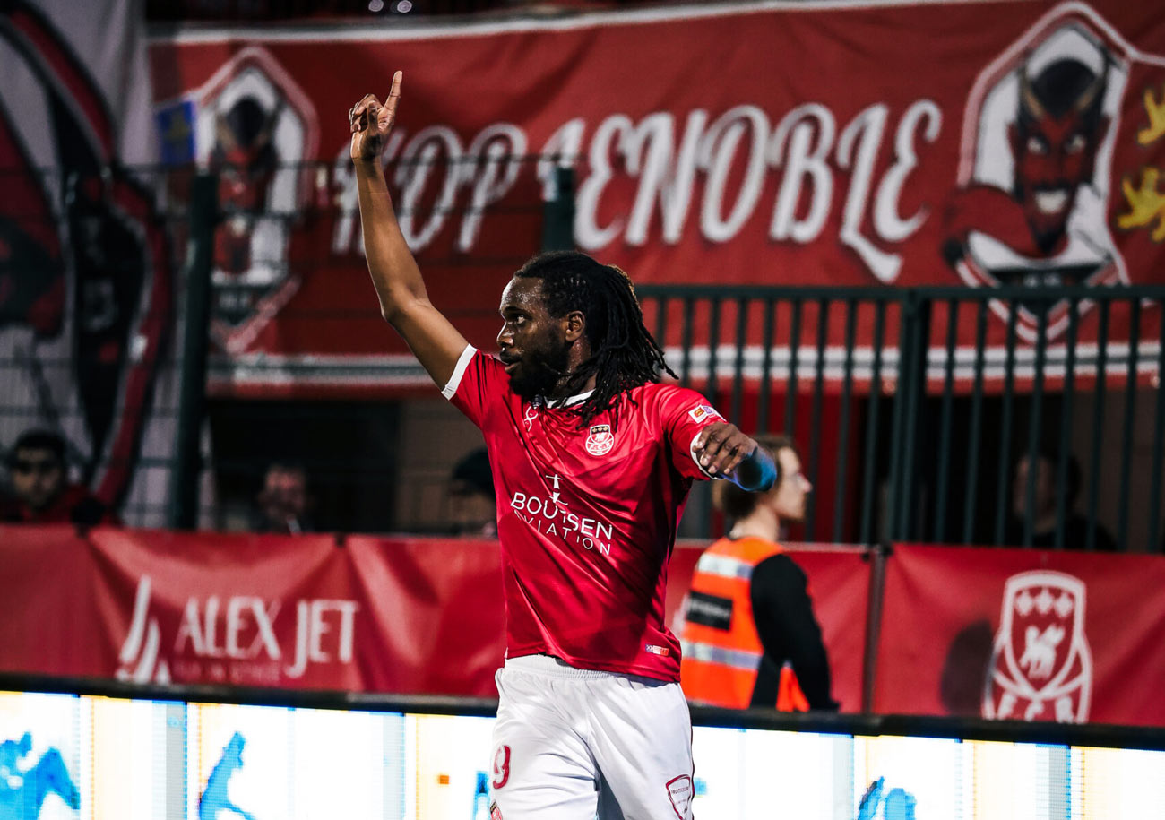 Grâce au premier but de la saison de Charles Abi, le FC Rouen est revenu au score juste avant la pause face à Villefranche Beaujolais. ©FC Rouen 1899