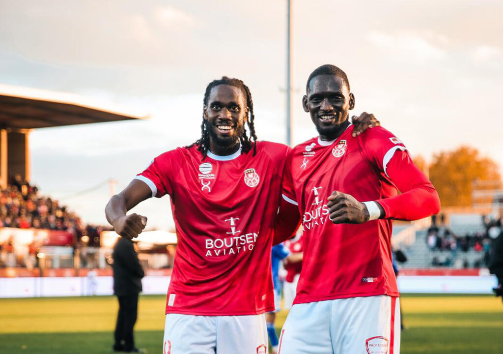 Respectivement auteur de l’égalisation et du but victorieux du FC Rouen contre Villefranche-Beaujolais, Charles Abi et Amadou Ba Sy illustrent parfaitement la pléthore de choix offensifs qui s’offrent à Régis Brouard. ©FCR