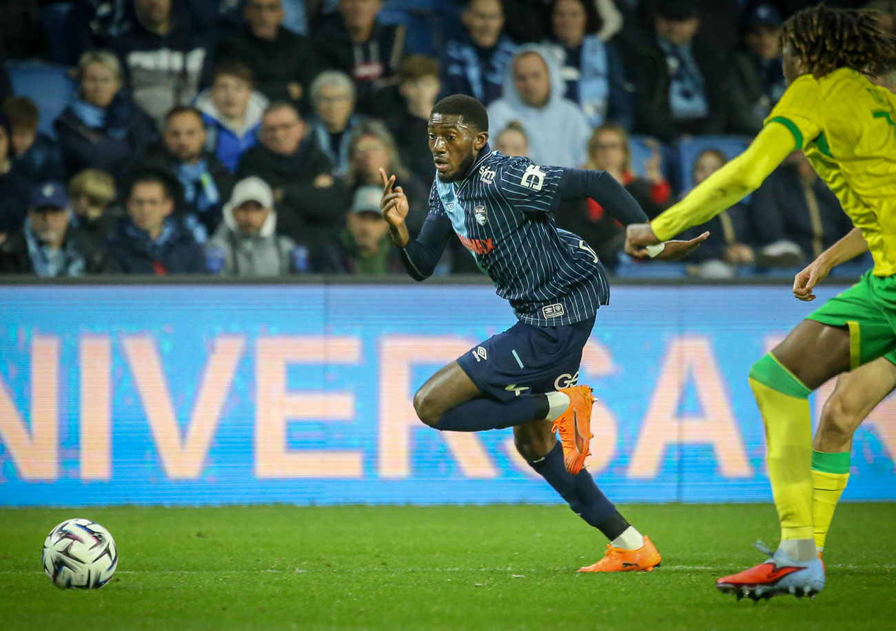 Utilisé dans le couloir droit (latéral, piston ou ailier) depuis son arrivée au HAC cet été, Fodé Doucouré est même prêt à jouer gardien de but si Didier Digard lui demande ! ©Damien Deslandes