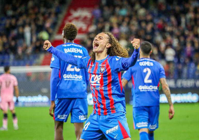 Léo Milliner fou de joie après son premier but chez les « pros » lors de la réception du Puy, début octobre. Le jeune attaquant a hâte d'éprouver de nouveau cette sensation. ©Damien Deslandes