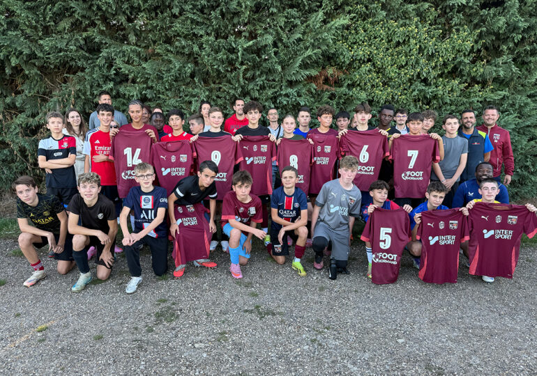 Comme les U15 du FC Prey, joue et remporte un équipement complet (maillots, shorts, chaussettes + ballons) grâce à notre jeu-concours.