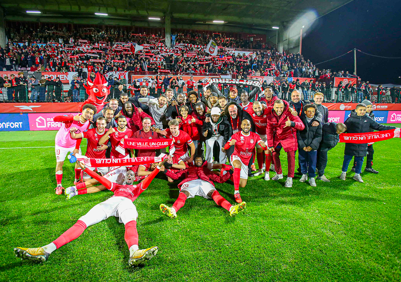 Avec 32 points en 15 journées, le FCR trône en tête du classement de National à la trêve de Noël. ©Damien Deslandes