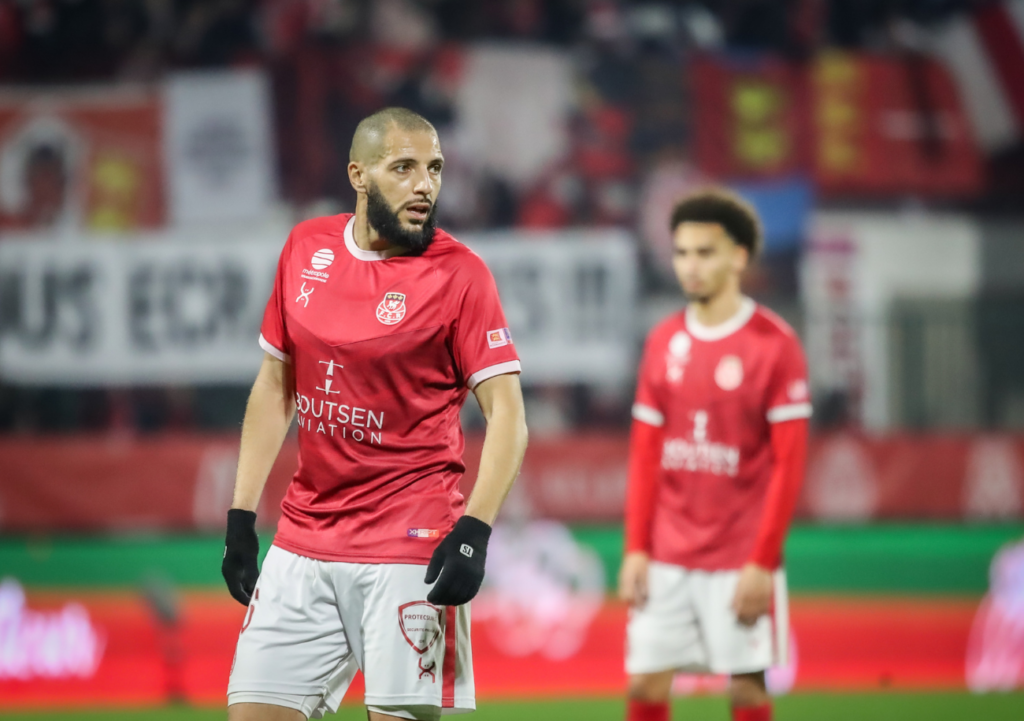 Le retour aux affaires de Mustapha Benzia n'a pas permis au FC Rouen de l'emporter contre Le Puy Foot 43. ©Damien Deslandes