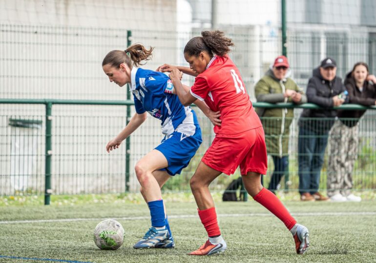 Alors qu’elles avaient rapidement ouvert la marque, Chloé Declomesnil et les Caennaises ont manqué d’efficacité pour reprendre l’avantage avant de se faire punir sur penalty. ©AGC / Théo Nkassa