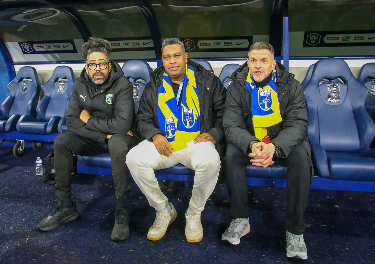 Le trio Eric Fouda (entraîneur) - Luis Ferreira-Pavesi (président) - Samuel Tesson (manager général) sera toujours aux manettes du Bayeux FC. ©Damien Deslandes