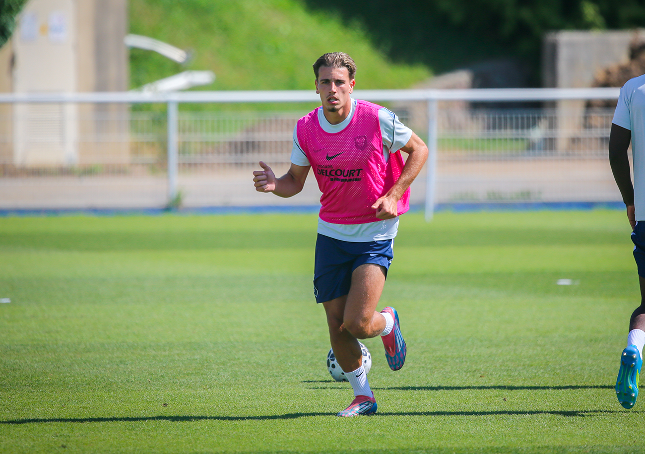 Convaincant pendant la préparation, Hugo Lamouliatte s'apprête à signer un contrat professionnel avec le Stade Malherbe d'une année (+ deux autres en option). ©Damien Deslandes