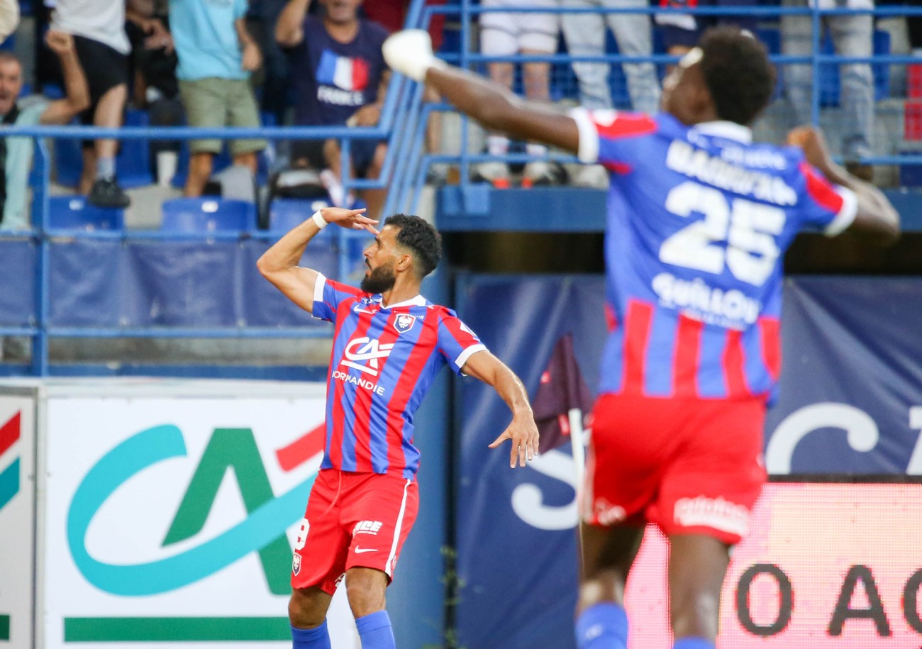 Auteur d’un triplé à la pointe de l’attaque du Stade Malherbe, Fahd El Khoumisti a marqué les esprits dès sa première apparition en « Rouge et Bleu. » ©Damien Deslandes