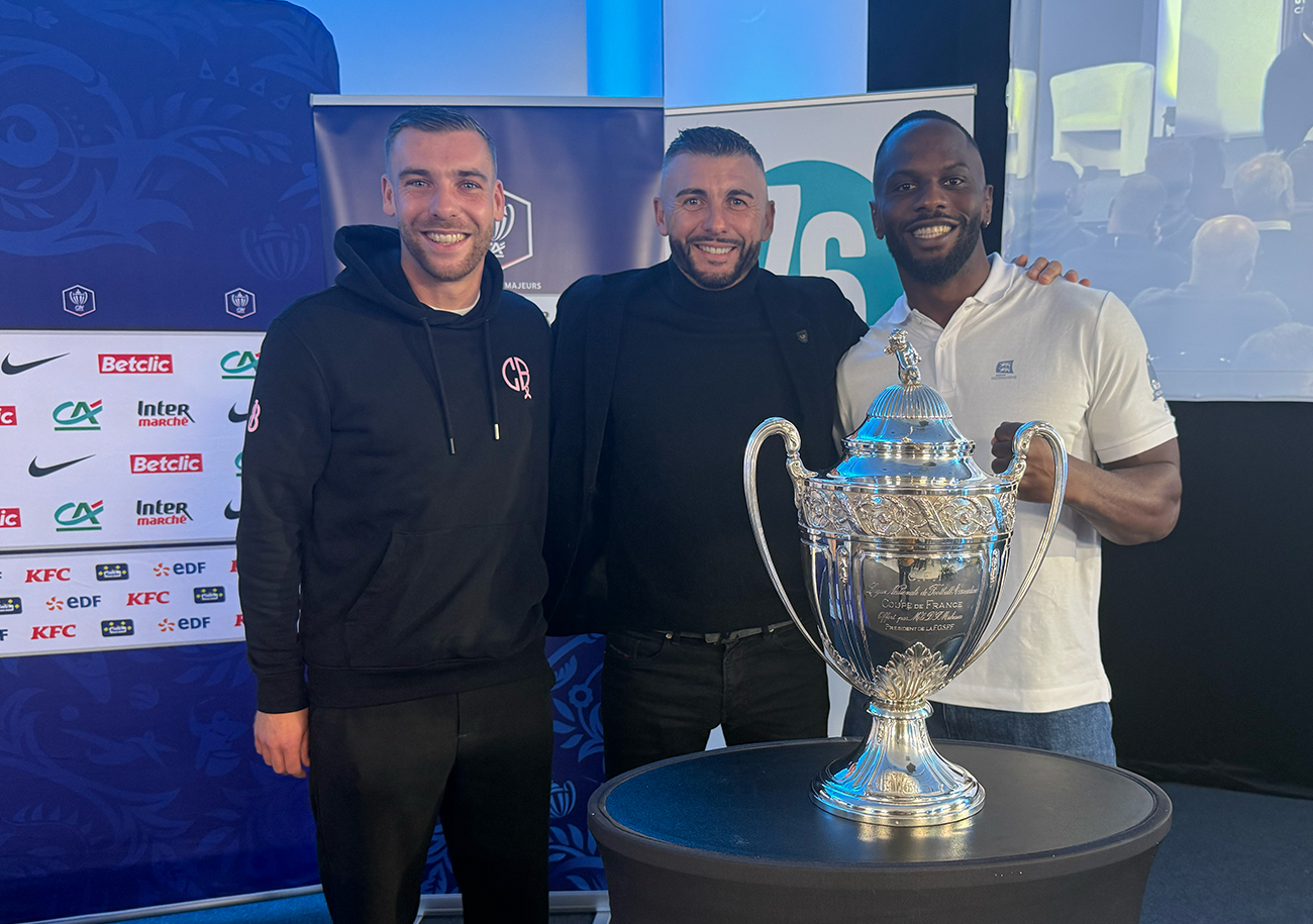 Clément Bassin, le capitaine du FC Rouen, Mathieu Duhamel, l'ex-buteur du SM Caen, et Loïc Samen, lutteur de l'équipe de France, ont procédé au tirage au sort du 5e tour de la Coupe Gambardella et du 6e tour de la Coupe de France.